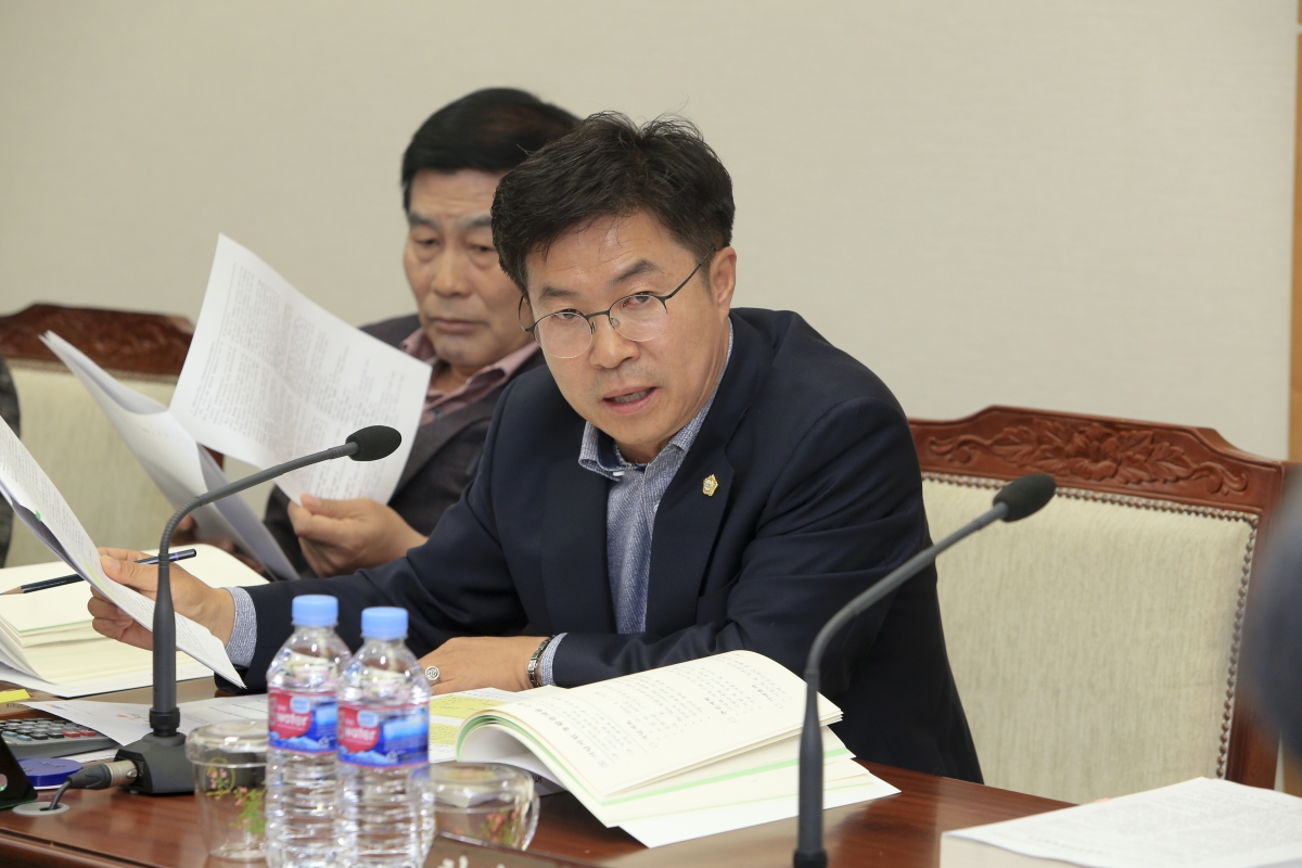 20181024-006[AP7U4229-제226회 임시회 기획행정위원회 소관 2019년도 주요업무계획안 청취.JPG