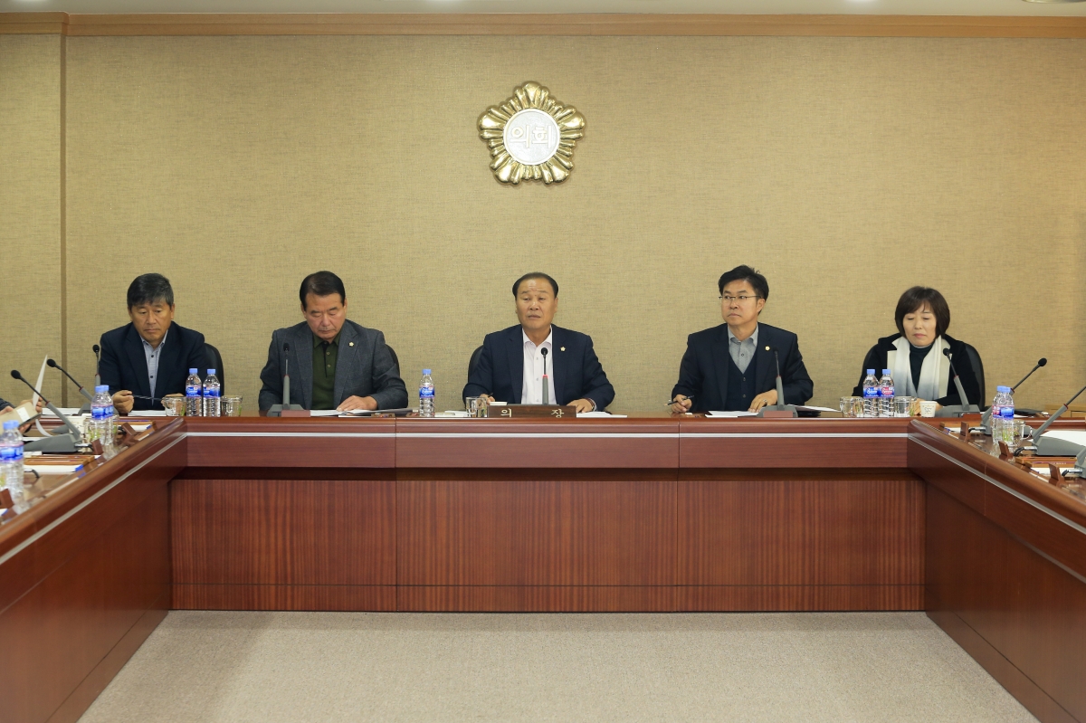 20181030-001[AP7U5011-전체의원 간담회.JPG