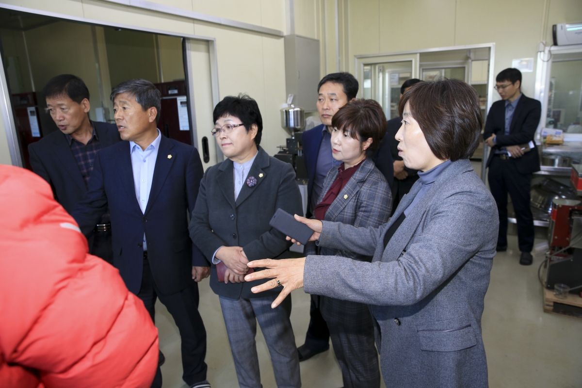20181101-046[AP7U5654-구미시의회 의원 전북 완주군 로컬푸드 가공센터 시설 비교견학.JPG