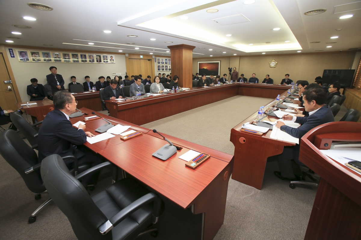 20181107-037[AP7U6096-구미시의회 전체의원 간담회.JPG