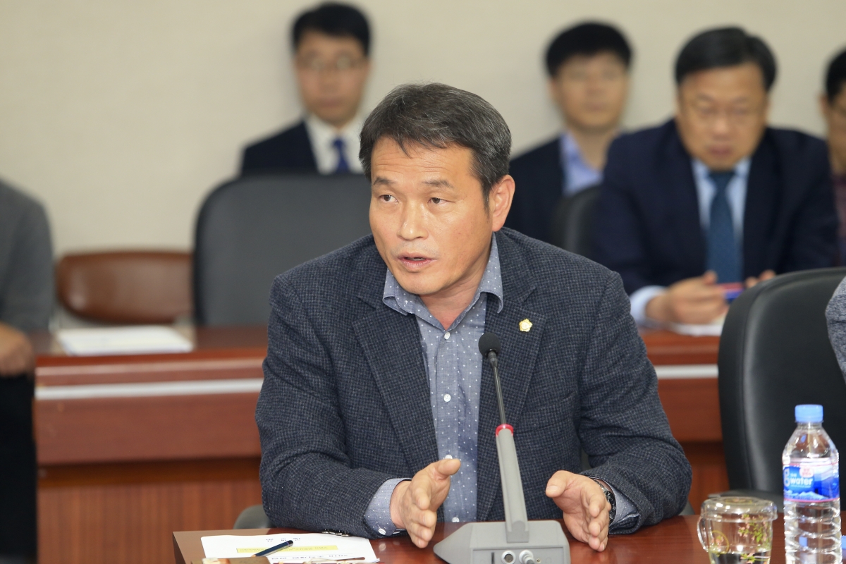 20181107-045[AP7U6120-구미시의회 전체의원 간담회.JPG