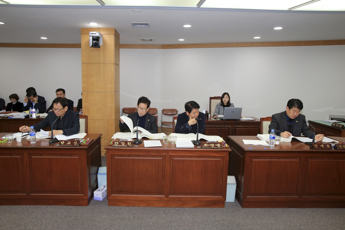 20181129-017[AP7U8654-제227회 제2차 정례회 산업건설위원회 2019년도 예산안 및 기금운용계획안 예비심사.jpg