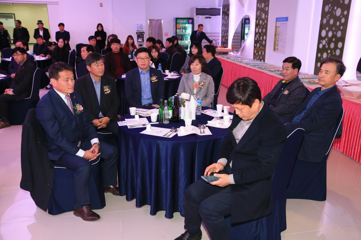 20181219-048[AP7U0002-구미시학교운영위원장연합회 연수 및 송년한마당.JPG