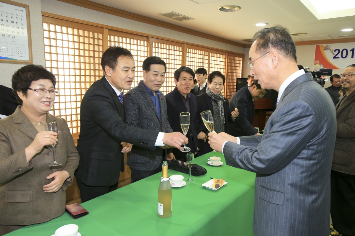 20190103-067[AP7U0572-2019 구미시의회 신년인사회.jpg