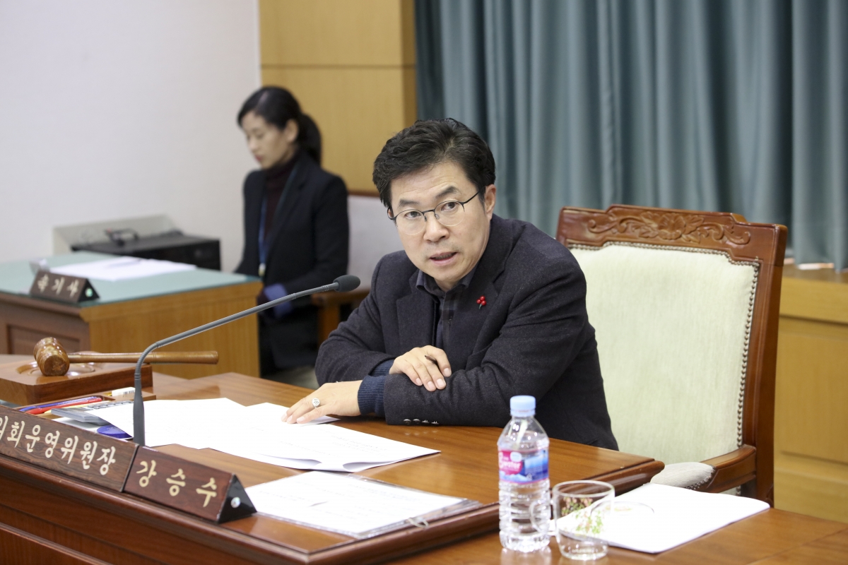 20190115-013[IMG_2860-폐회중 의회운영위원회 활동.jpg