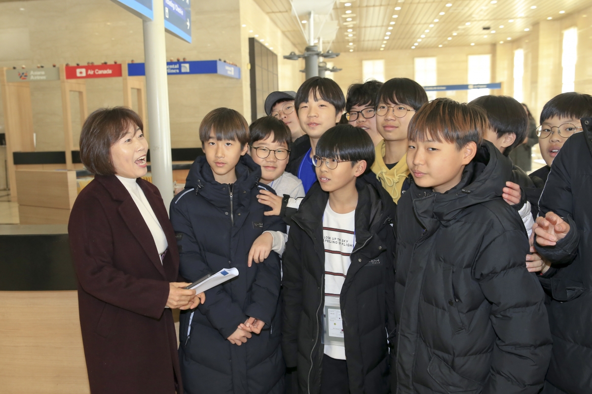 20190129-059[AP7U2124-제228회 임시회 기획행정위원회 대구경북영어마을 현장방문.jpg