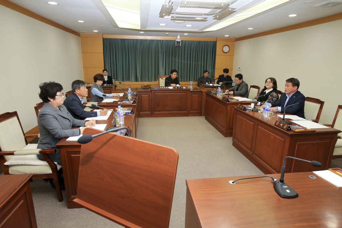 20190226-005[AP7U3021-폐회중 의회운영위원회 활동.jpg