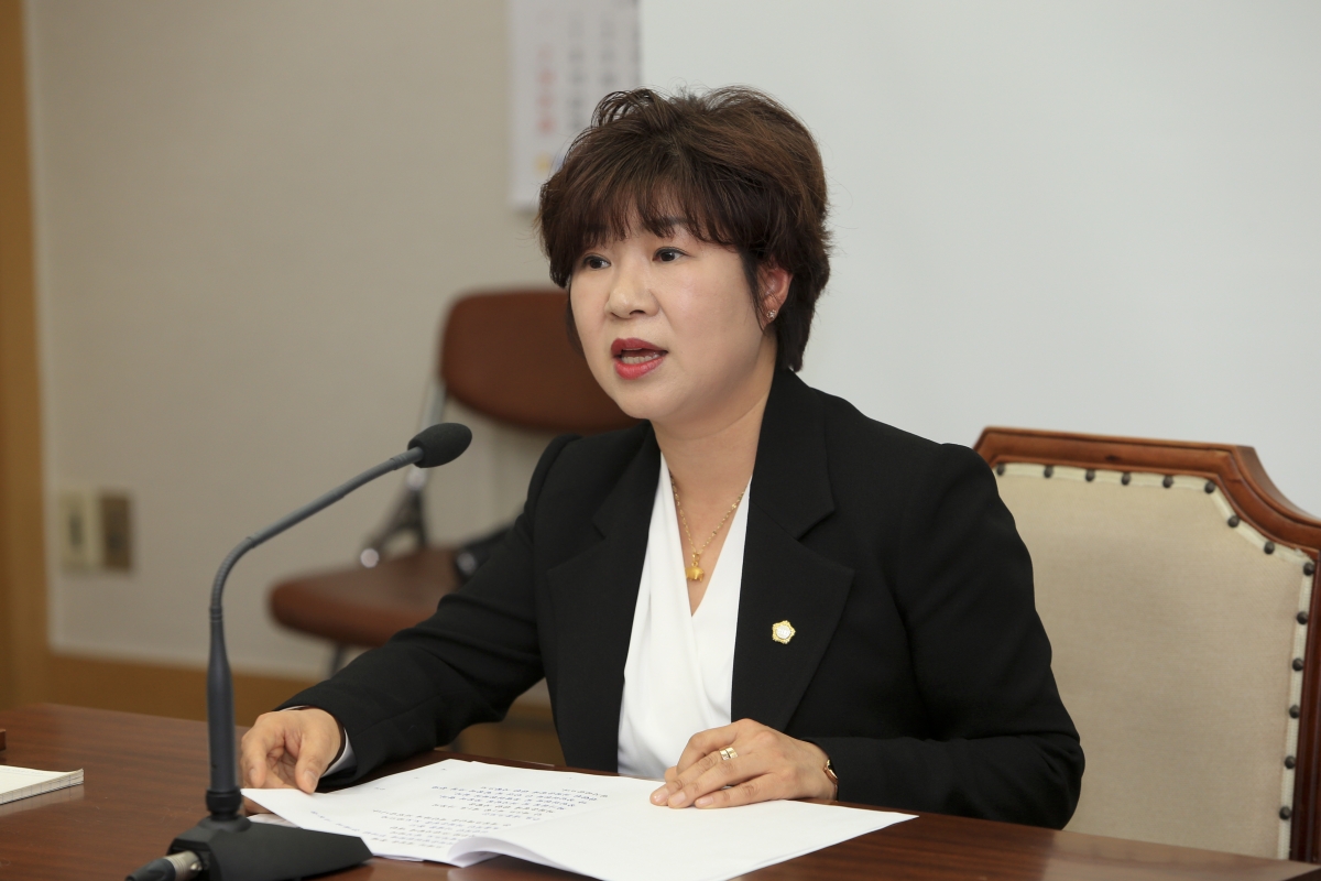 20190307-058[AP7U3365-제229회 임시회 의회운영위원회 조례안 심사활동-장미경 의원 조례안 발의.jpg