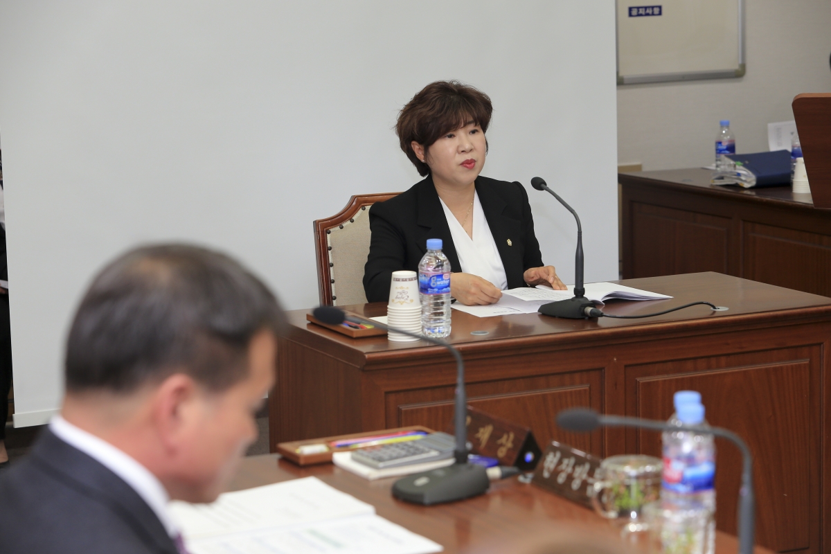 20190307-059[AP7U3369-제229회 임시회 의회운영위원회 조례안 심사활동-장미경 의원 조례안 발의.jpg
