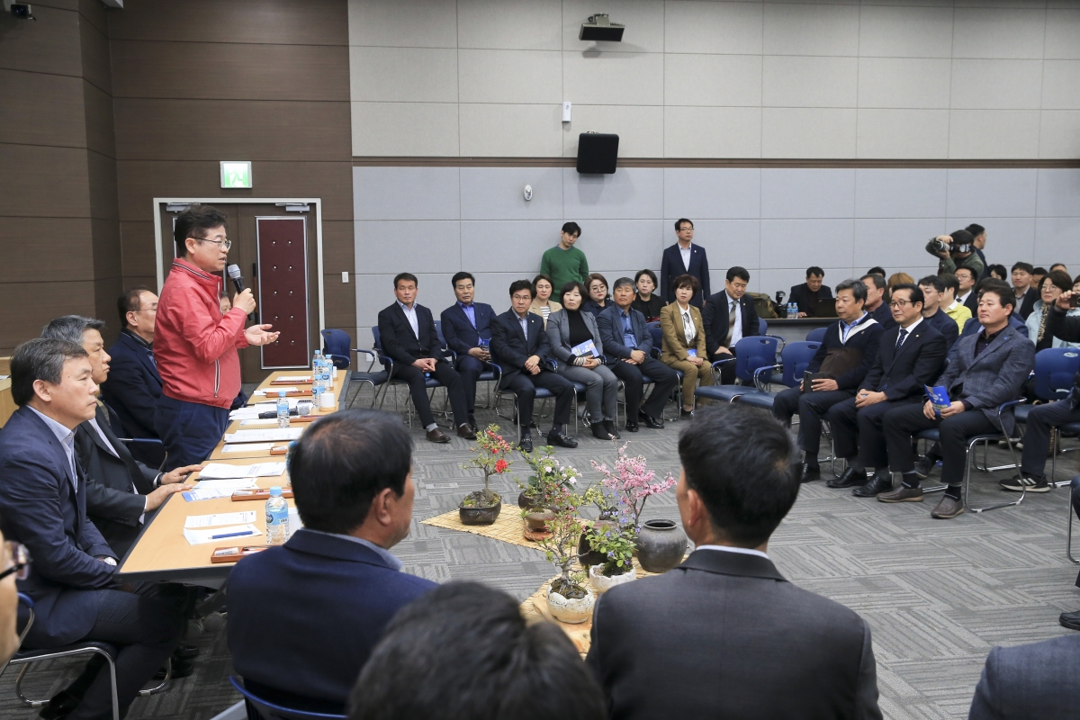 20190403-021[AP7U4790-이철우 경북도지사 현장소통 간담회.jpg