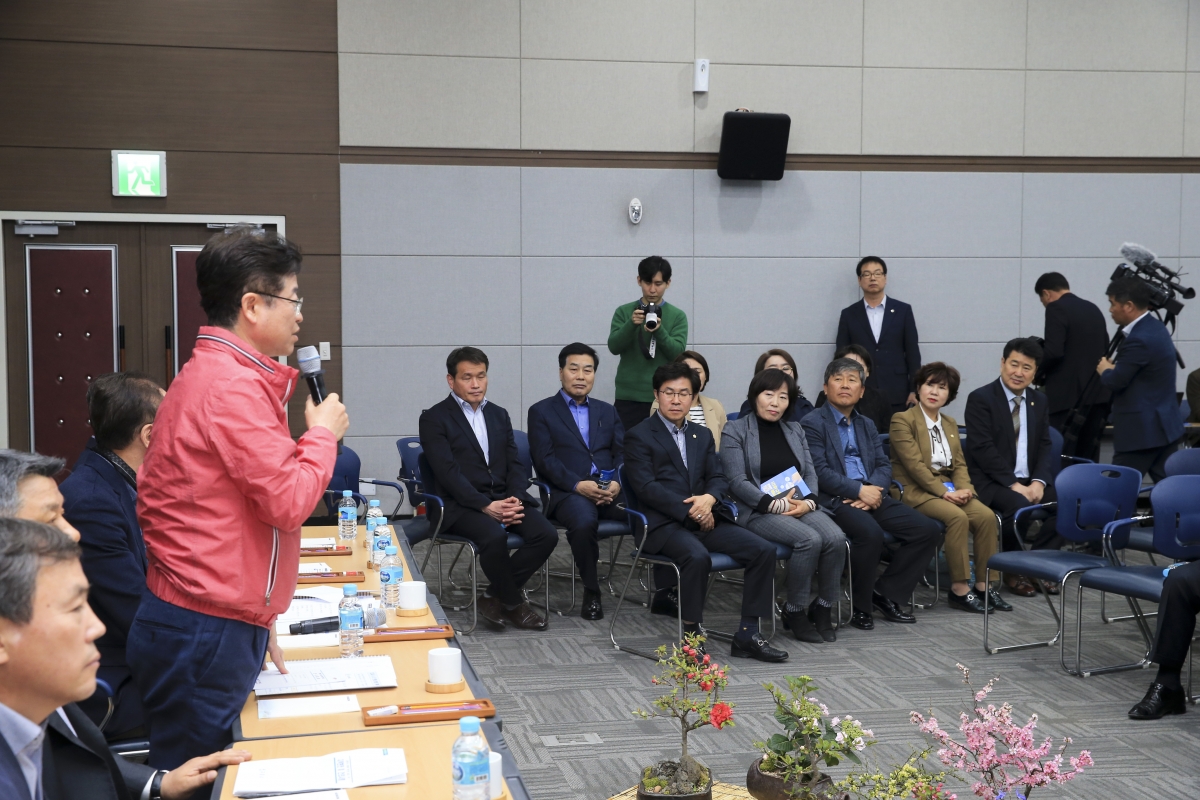 20190403-016[AP7U4777-이철우 경북도지사 현장소통 간담회.jpg