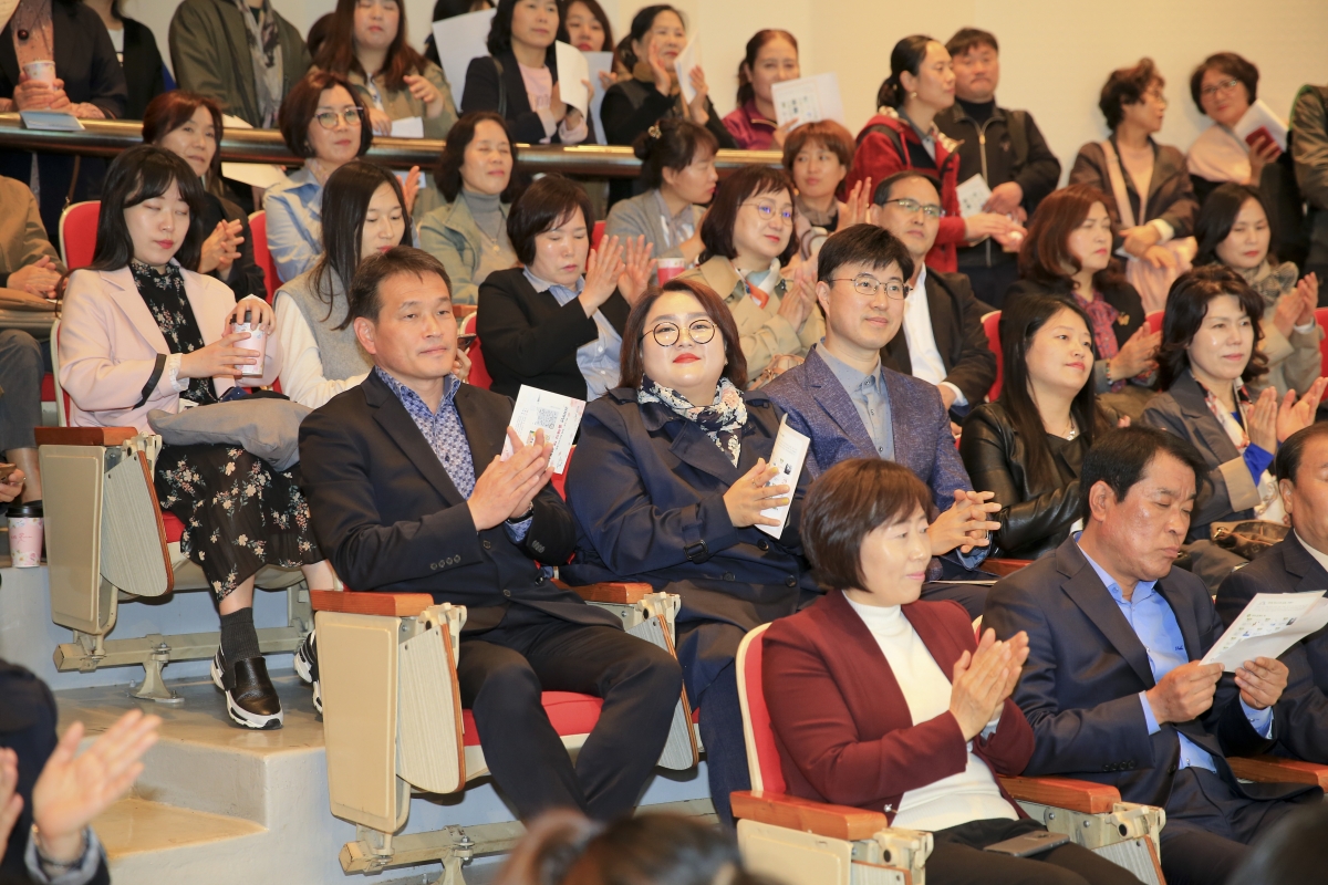 20190412-007[AP7U5389-제13회 한책 하나구미 운동 올해의 책 선포식.jpg
