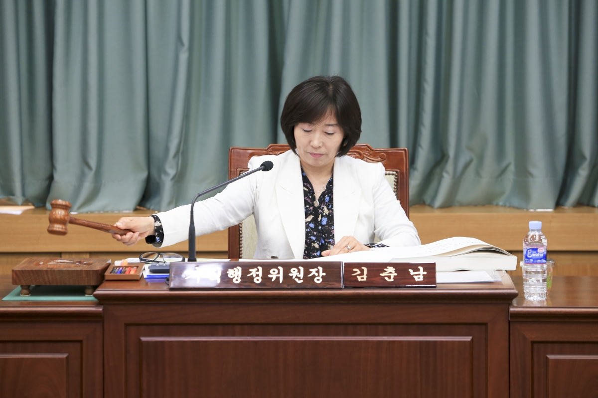 20190426-015[AP7U6482-제230회 임시회 기획행정위원회 소관 2019년도 제1회 추가경정예산안 예비심사.jpg