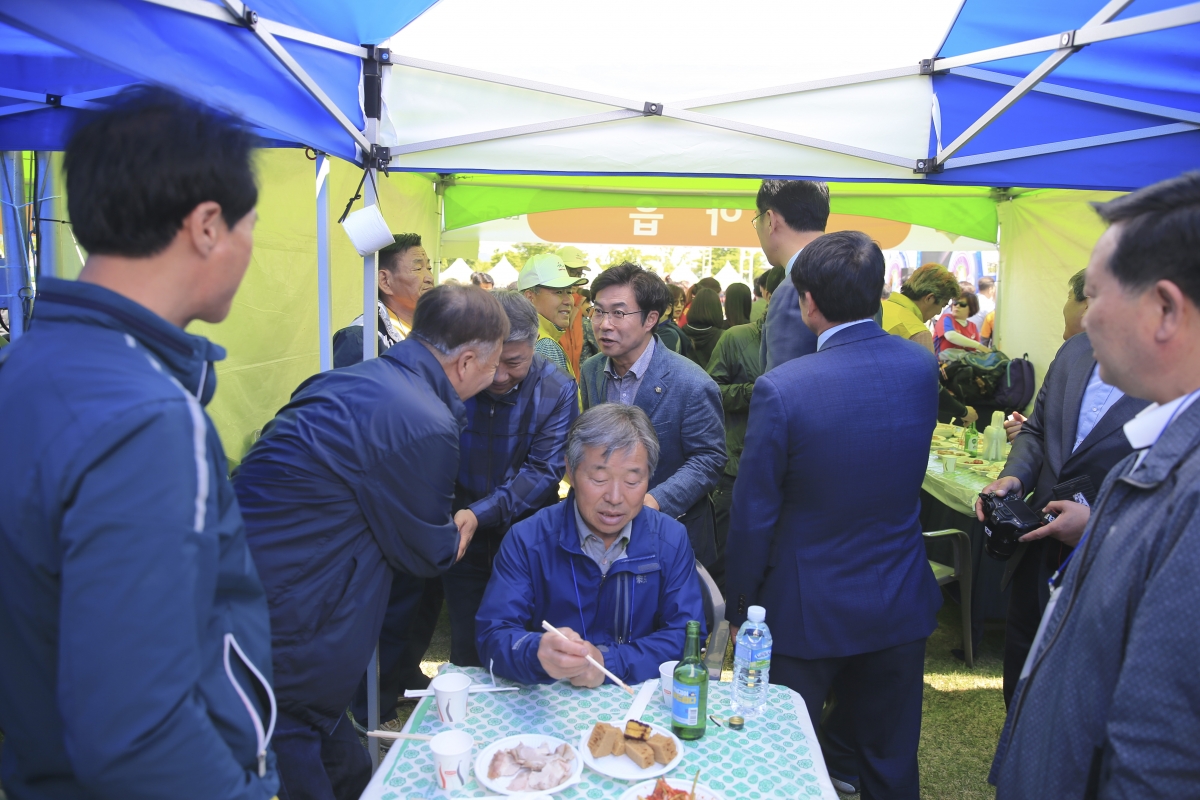 20190427-037[AP7U6757-제27회 LG기 주부배구대회.jpg
