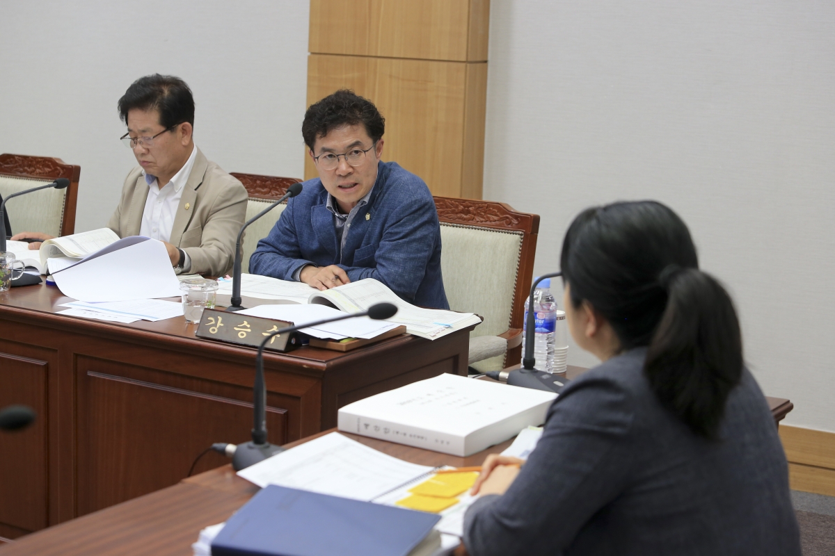 20190430-028[AP7U7059-제230회 임시회 예산결산특별위원회 2019년도 제1회 추가경정예산안 심사.jpg