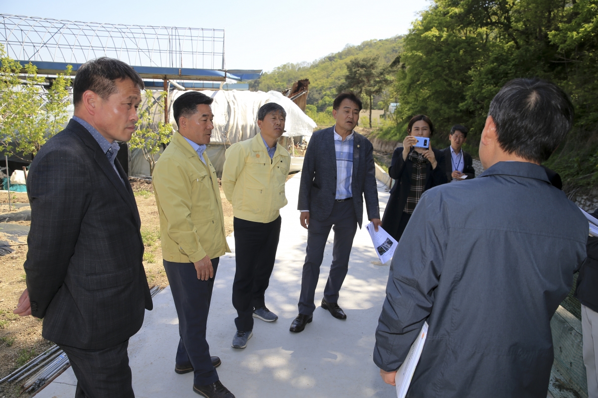 20190502-008[AP7U7222-제230회 임시회 예산결산특별위원회 제1회 추경예산안 관련 원호리 현장방문.jpg