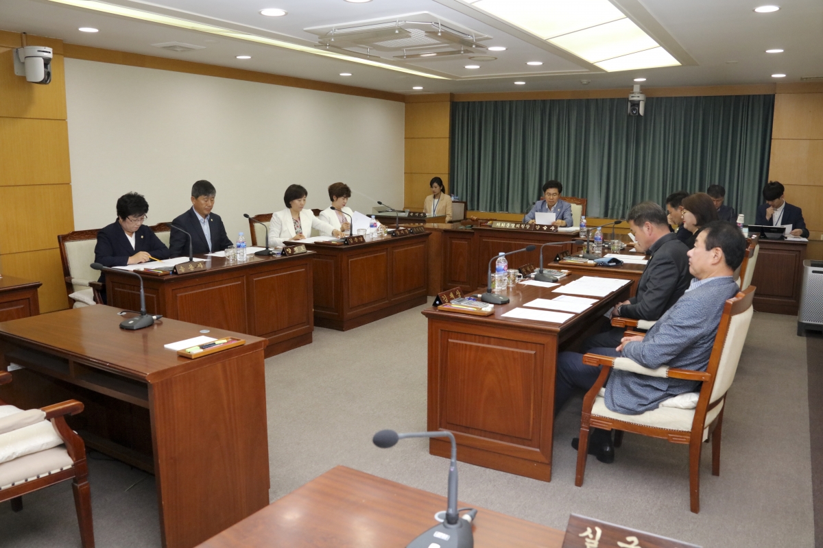 20190521-010[IMG_4158-폐회중 의회운영위원회 활동.jpg