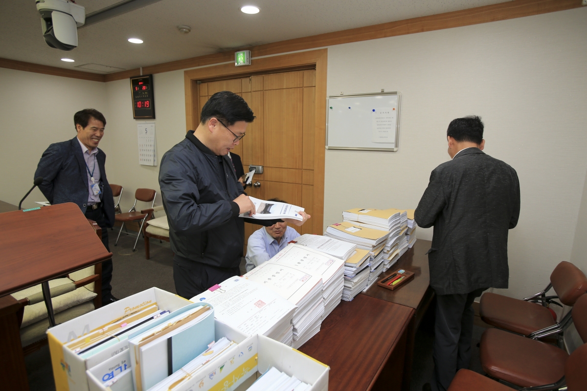 20190520-028[AP7U7895-행정사무조사특별위원회 1차 조사활동.jpg