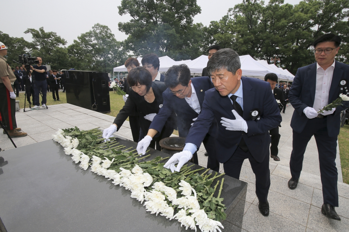 20190606-063[AP7U9048-제64회 현충일 추념식.jpg