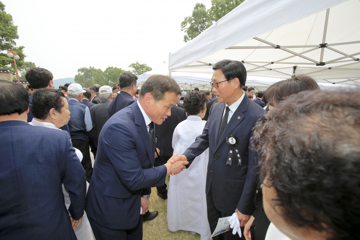 20190606-082[AP7U9079-제64회 현충일 추념식.jpg