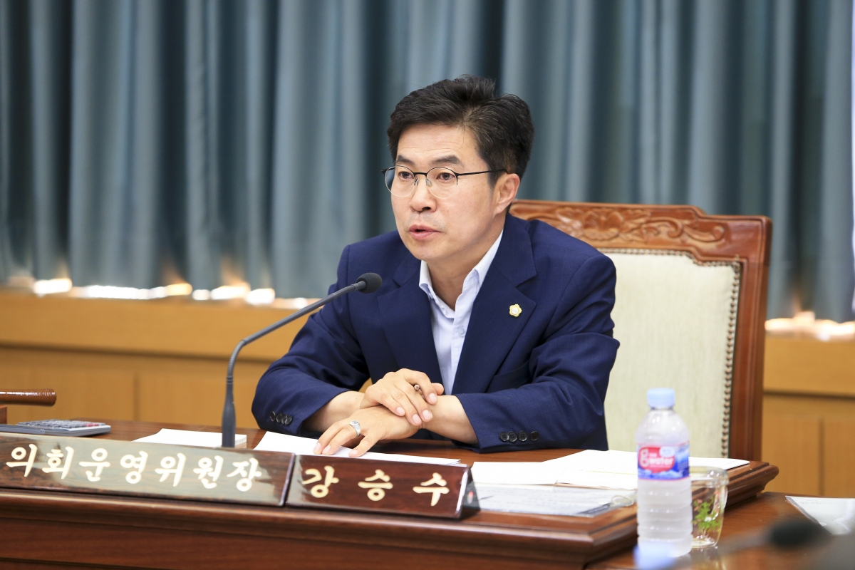 20190604-010[AP7U8570-제231회 정례회시 의회운영위원회 소관 행정사무감사 활동.jpg