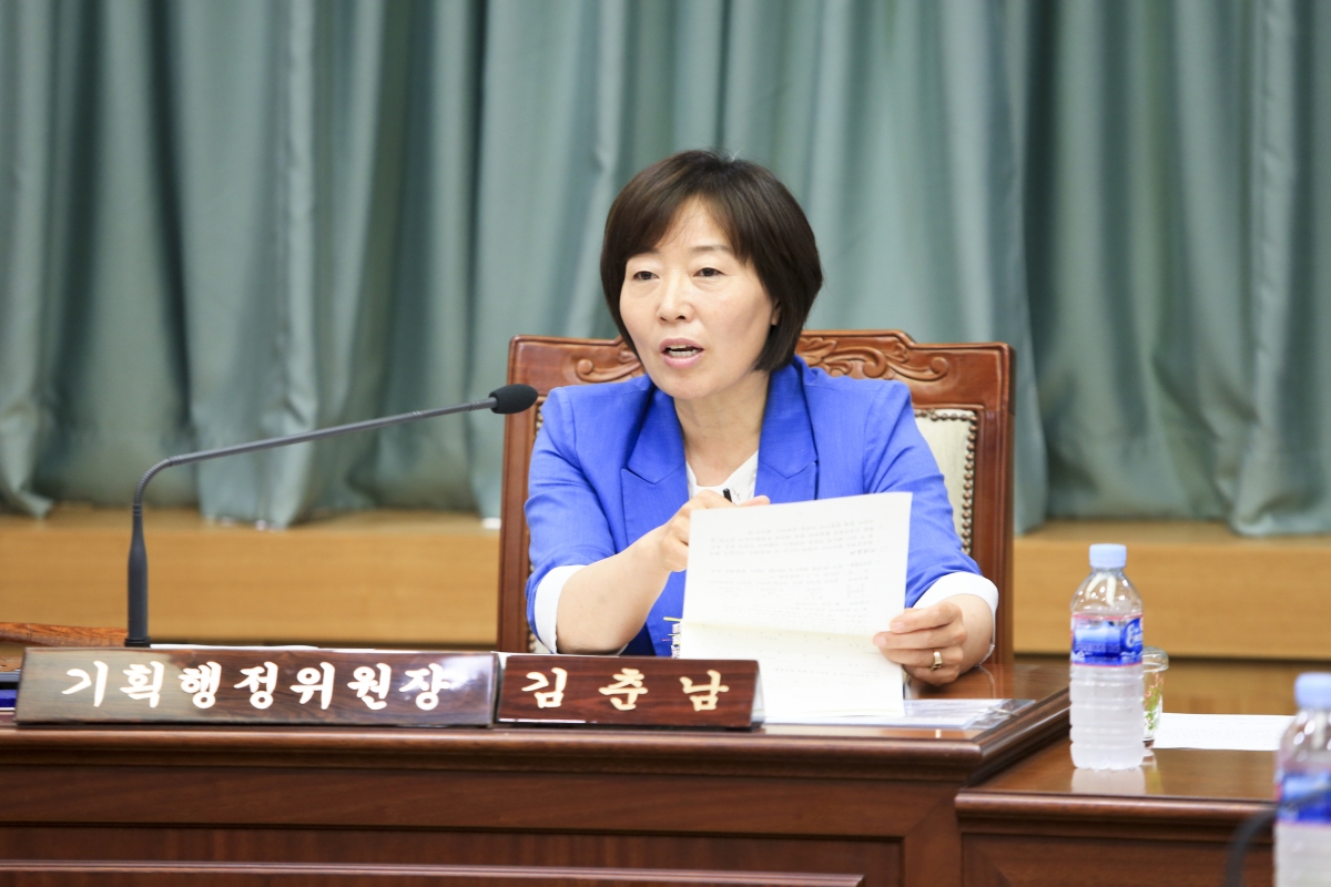20190604-037[AP7U8736-제231회 정례회시 기획행정위원회 소관 행정사무감사 활동.jpg