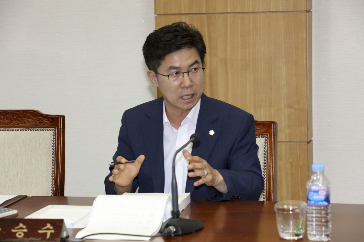 20190605-002[IMG_4352-제231회 정례회시 기획행정위원회 소관 행정사무감사 활동.jpg