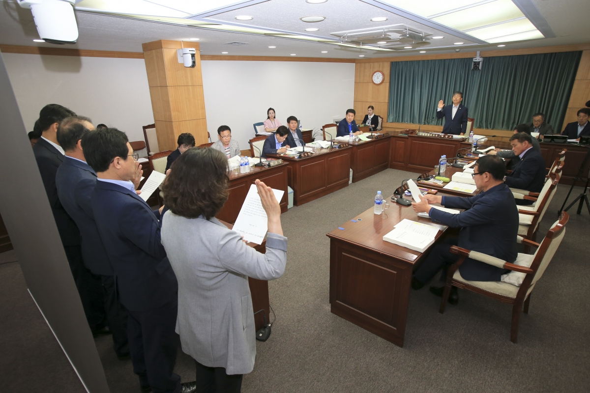20190604-064[AP7U8618-제231회 정례회시 산업건설위원회 소관 행정사무감사 활동.jpg
