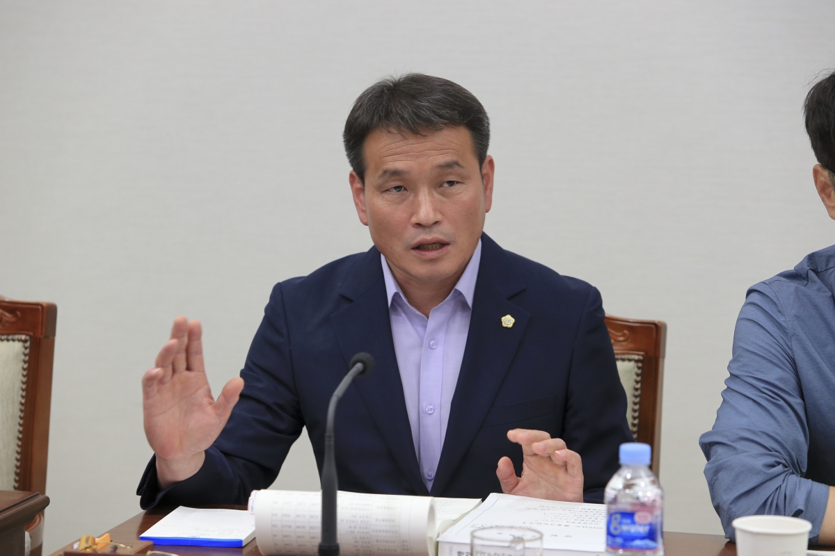 20190604-085[AP7U8790-제231회 정례회시 산업건설위원회 소관 행정사무감사 활동.jpg