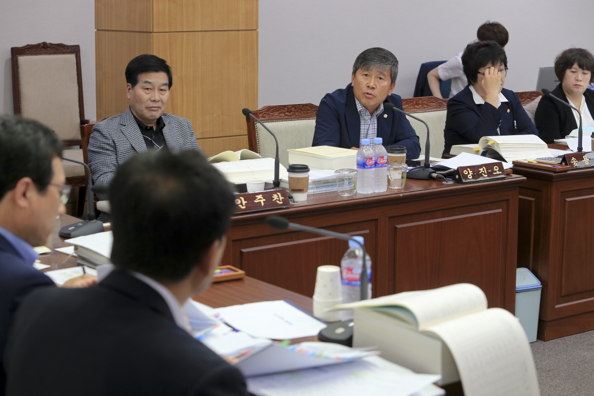 20190620-020[AP7U9332-제231회 정례회 예산결산특별위원회 2018회계연도 세입세출결산승인안 심사활동.jpg
