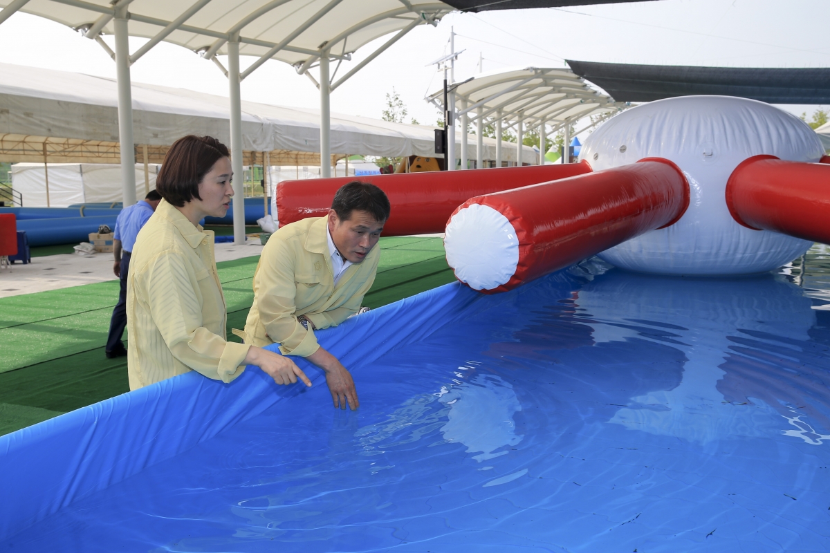 20190628-036[AP7U9780-폐회중 산업건설위원회 낙동강 야외 물놀이장 현장방문.jpg