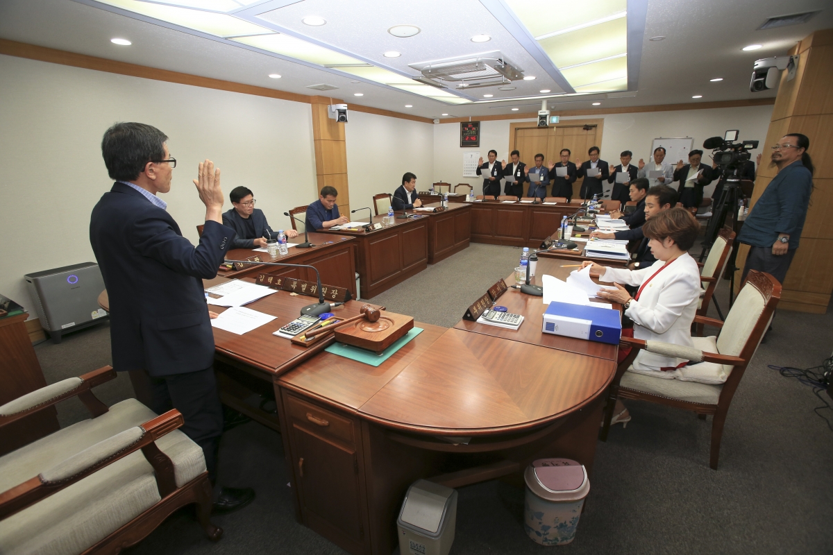 20190702-014[AP7U9987-제5차 행정사무조사특별위원회 활동.jpg