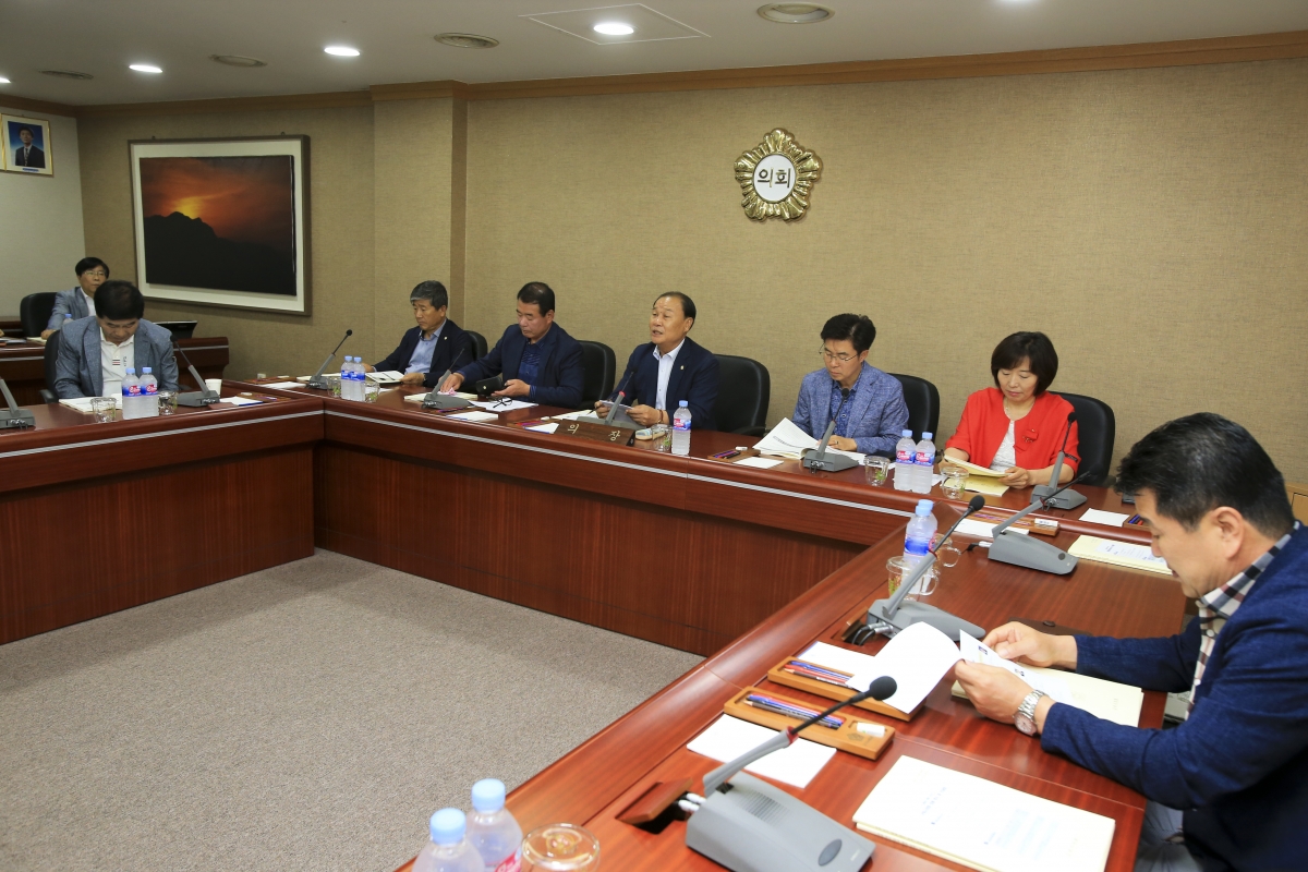 20190711-003[AP7U0464-구미시의회 의원연수-부패방지-이지문 강사.jpg