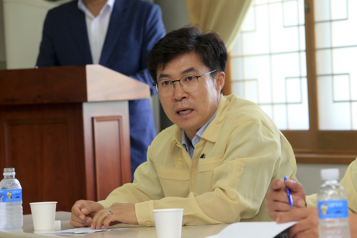 20190712-052[AP7U0612-제232회 임시회 기획행정위원회 국궁장 현장방문.jpg