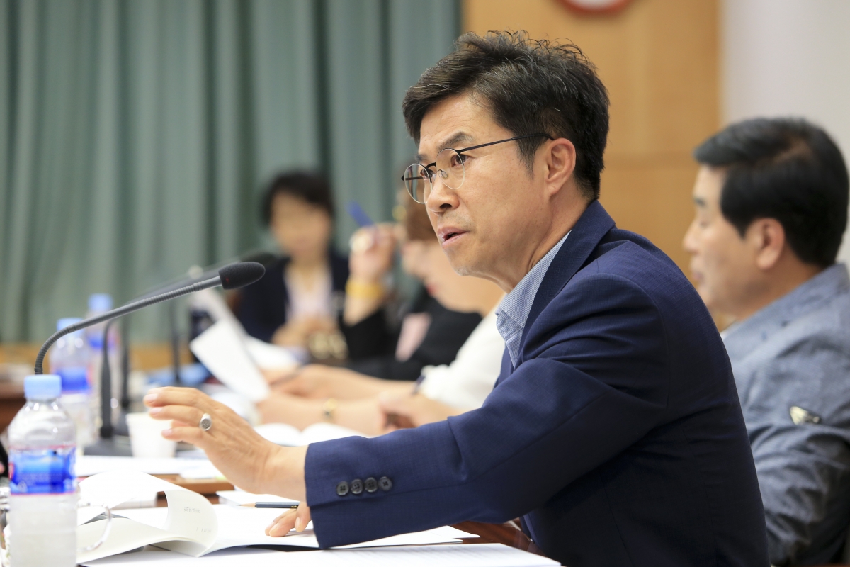 20190715-022[AP7U0808-제232회 임시회 기획행정위원회 조례안 심사활동.jpg