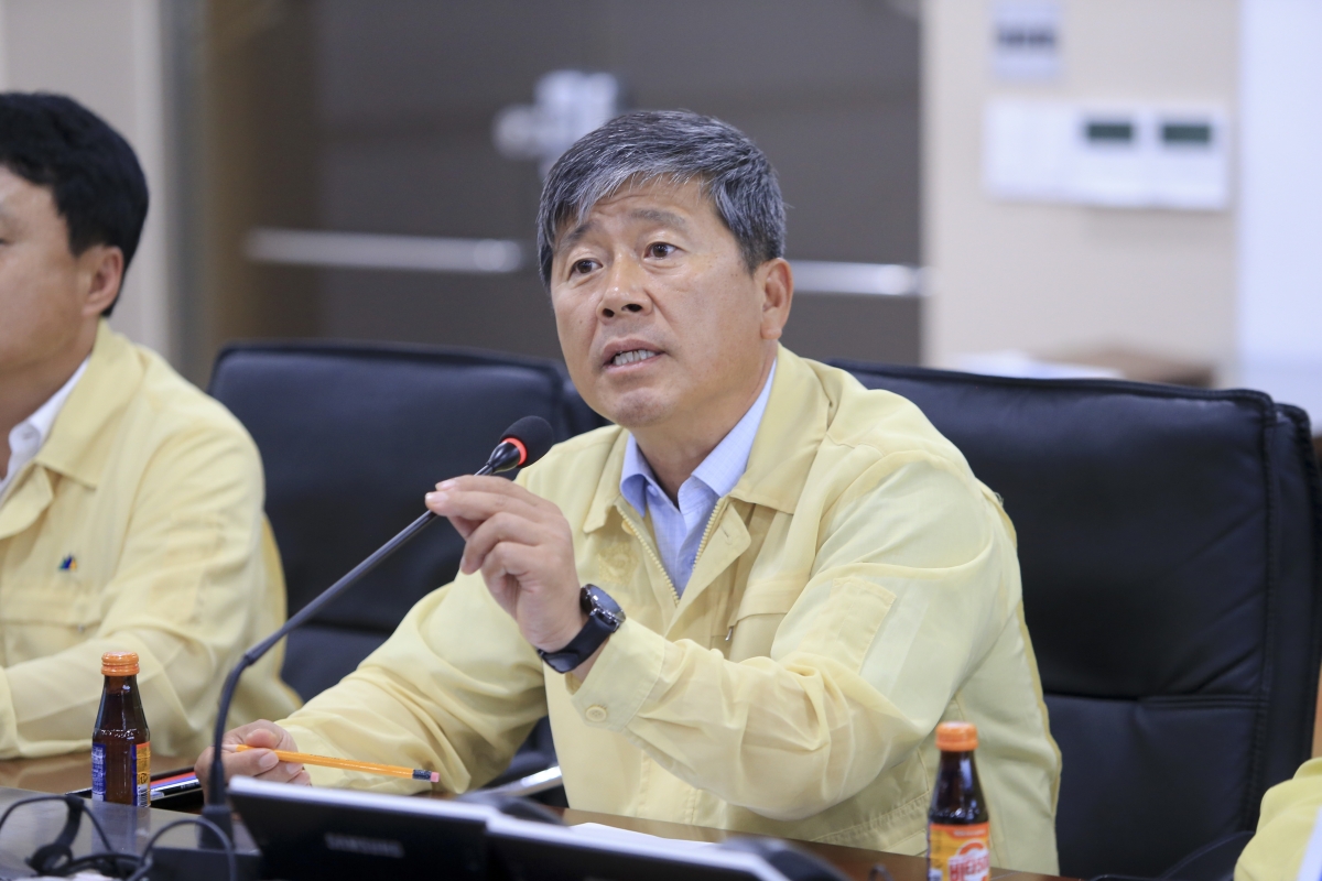 20190719-025[AP7U1115-구미시의회 의원 태풍 다나스 관련 구미시 재난안전 대책본부 방문.jpg