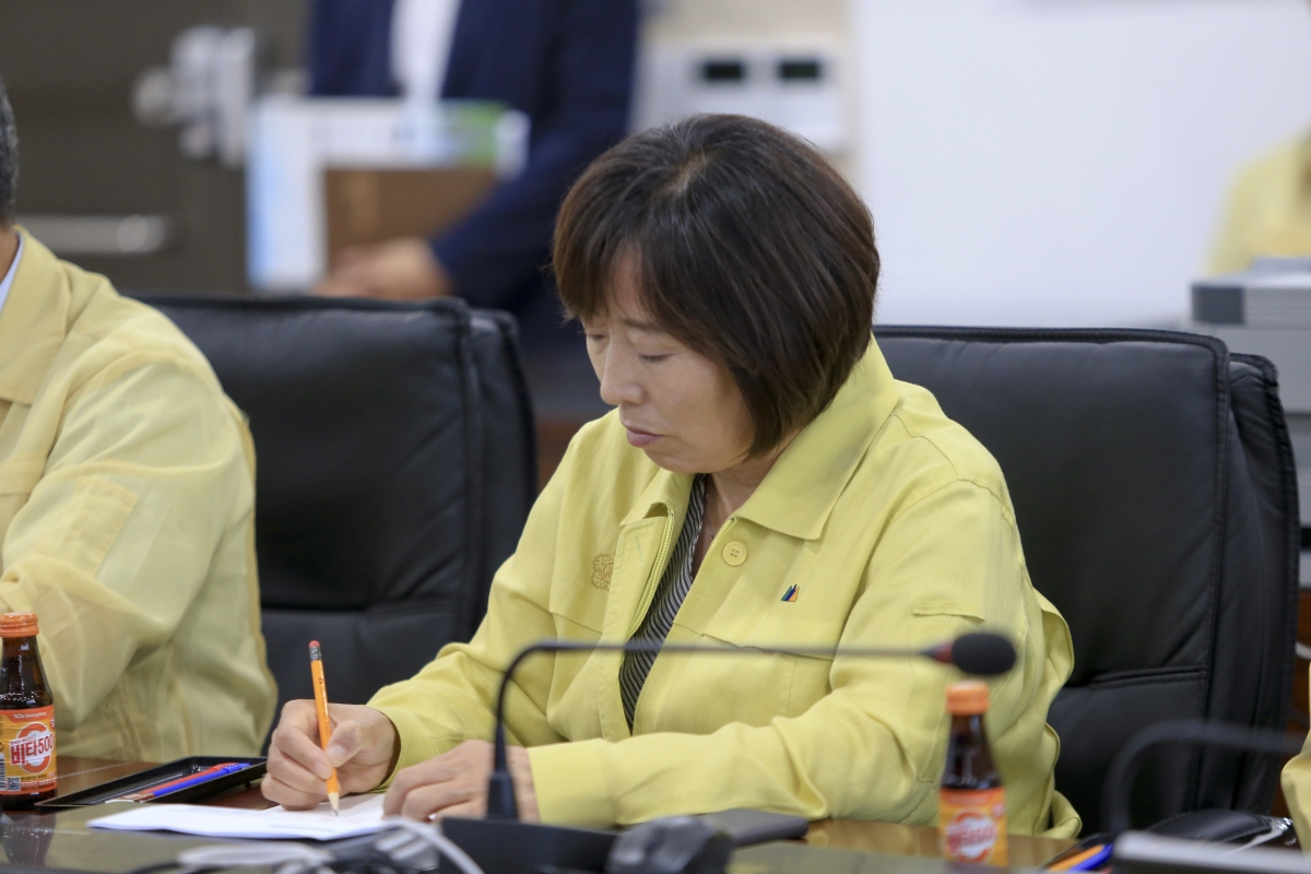 20190719-028[AP7U1118-구미시의회 의원 태풍 다나스 관련 구미시 재난안전 대책본부 방문.jpg