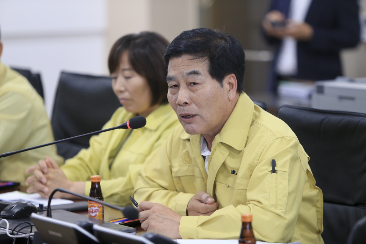 20190719-030[AP7U1126-구미시의회 의원 태풍 다나스 관련 구미시 재난안전 대책본부 방문.jpg