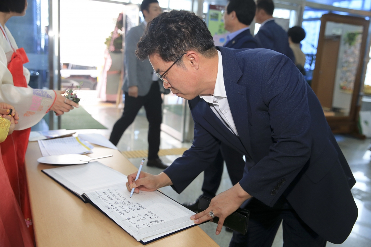 20190904-003[AP7U2013-한국자유총연맹 구미시지회장 이·취임식.jpg