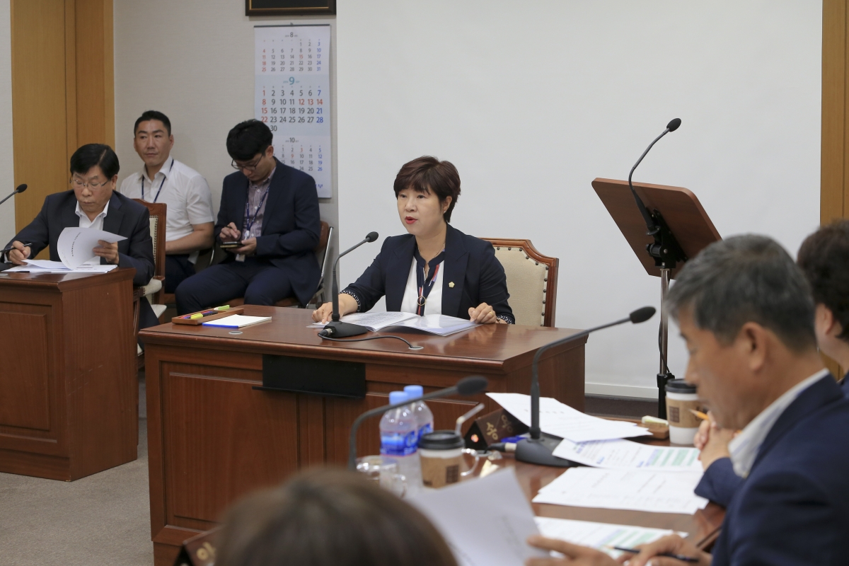 20190909-007[AP7U2221-폐회중 의회운영위원회 활동.jpg