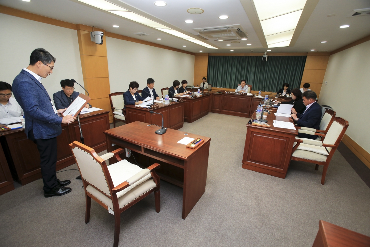 20190909-001[AP7U2212-폐회중 의회운영위원회 활동.jpg
