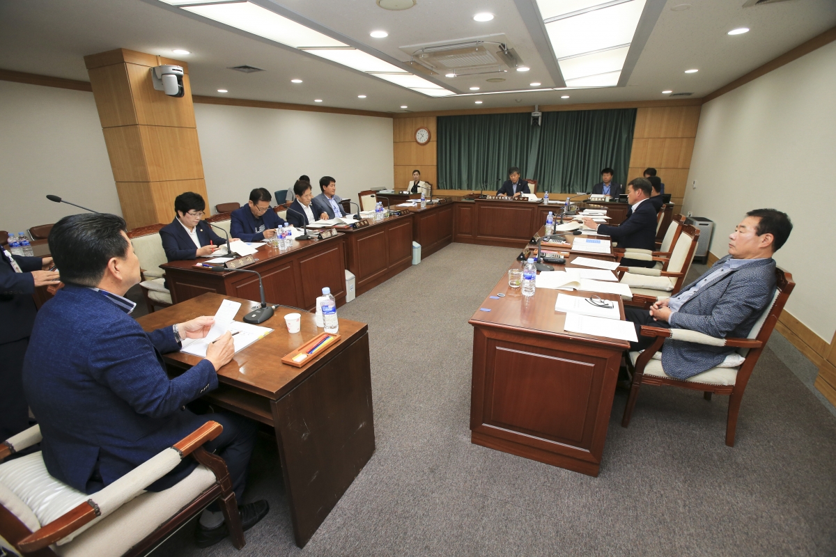 20190920-034[AP7U2945-제233회 임시회 산업건설위원회 조례안 심사활동.jpg
