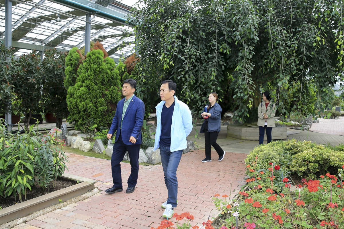 20190923-061[AP7U3462-제233회 임시회시 산업건설위원회 충남 아산시 세계꽃식물원 비교견학.jpg