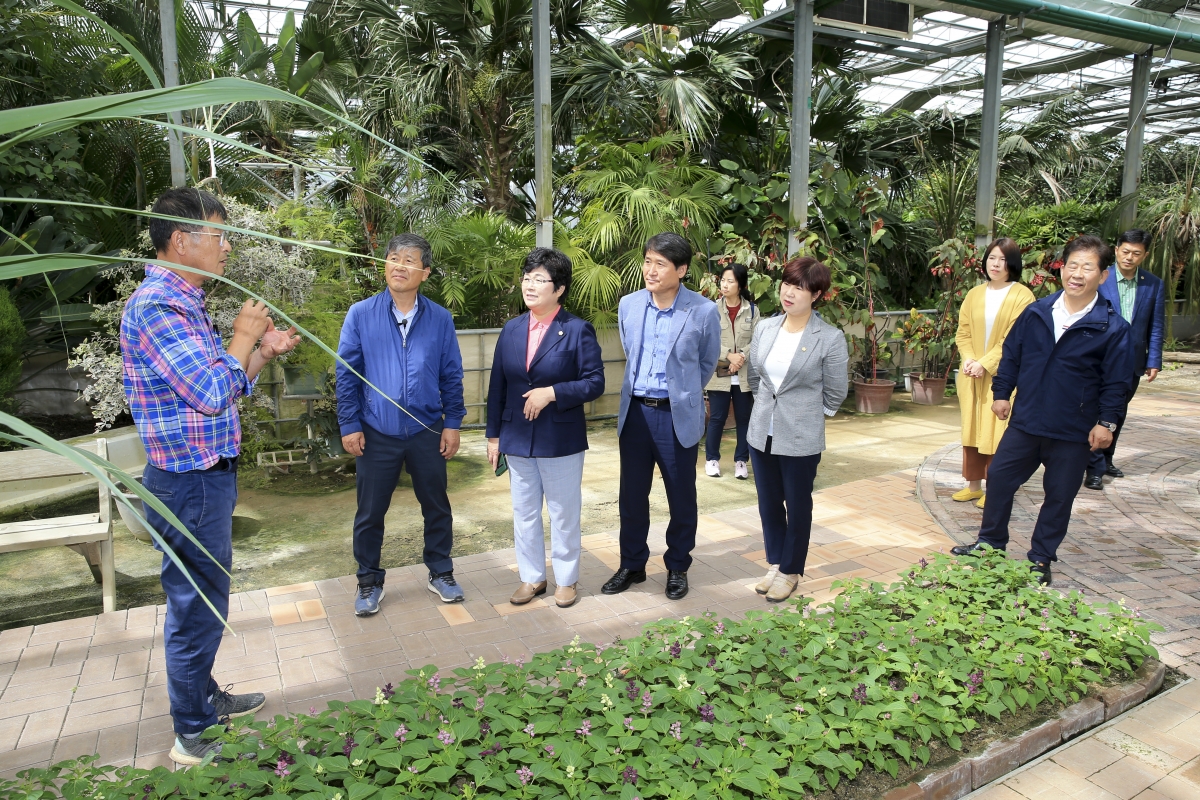 20190923-045[AP7U3436-제233회 임시회시 산업건설위원회 충남 아산시 세계꽃식물원 비교견학.jpg