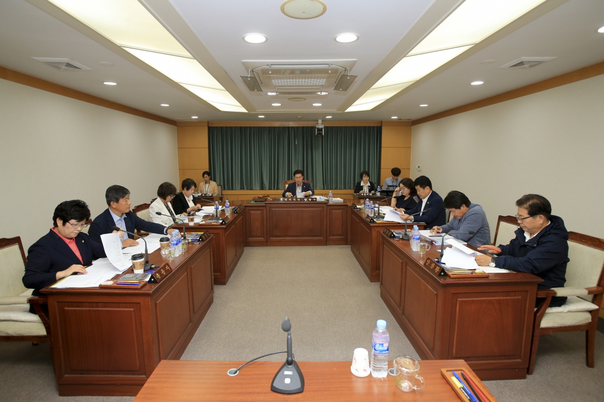20190924-068[AP7U3652-제233회 임시회 제2차 윤리특별위원회 활동.jpg