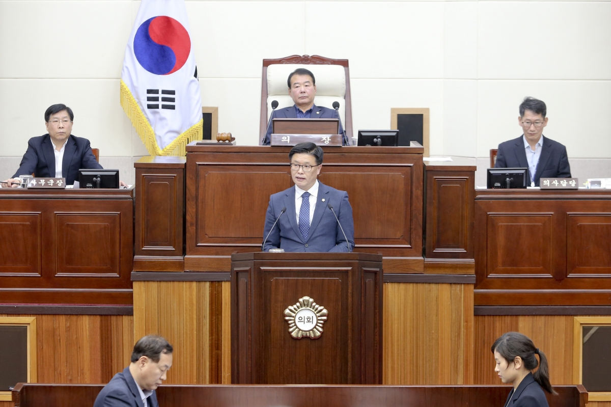 20191024-014[AP7U6115-제234회 임시회 제2차 본회의시 김낙관 의원 시정질문.jpg