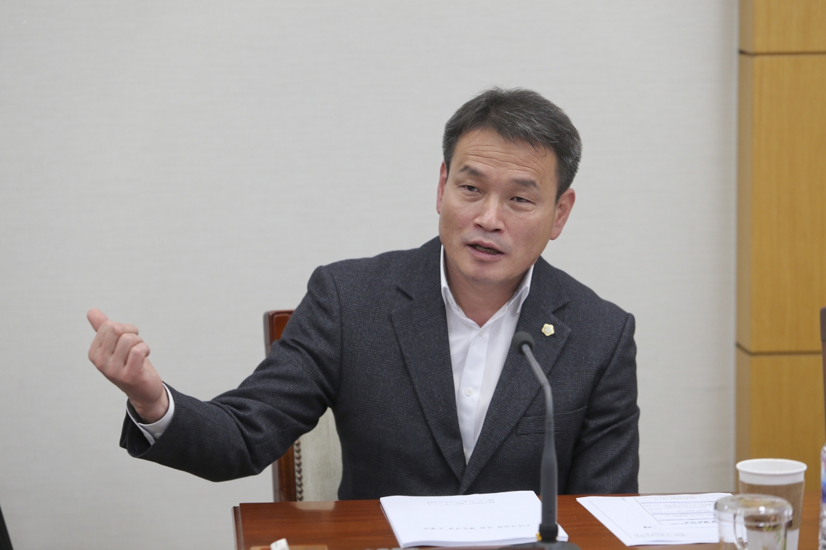 20191126-018[AP7U8002-제235회 정례회 의회운영위원회 조례안 심사활동.jpg