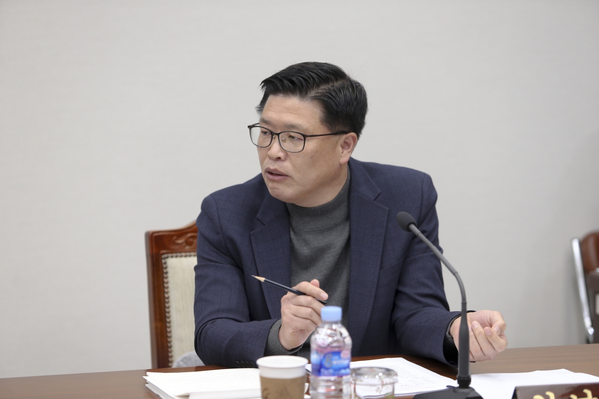 20191126-030[AP7U8025-제235회 정례회 기획행정위원회 조례안 심사활동.jpg