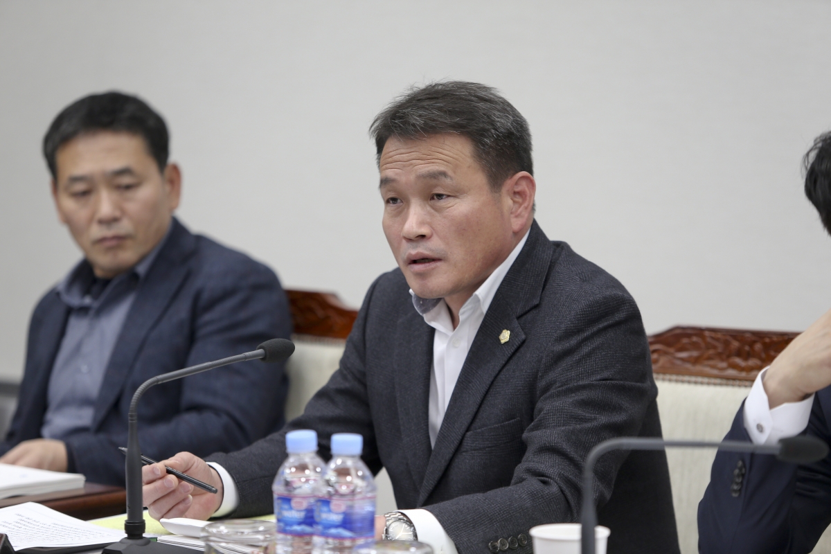 20191126-084[AP7U8168-제235회 정례회 산업건설위원회 조례안 심사활동.jpg