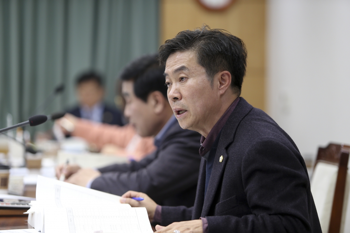 20191128-028[AP7U8510-제235회 정례회 기획행정위원회 2020년도 예산안 및 기금운용계획안 예비심사 활동.jpg
